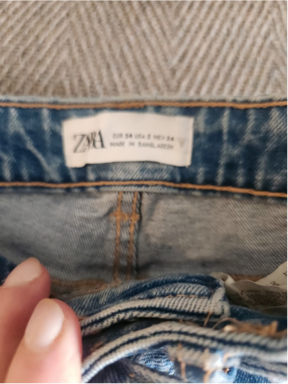 Zara Denim Jean Shorts Size 2 - Picture 6 of 8